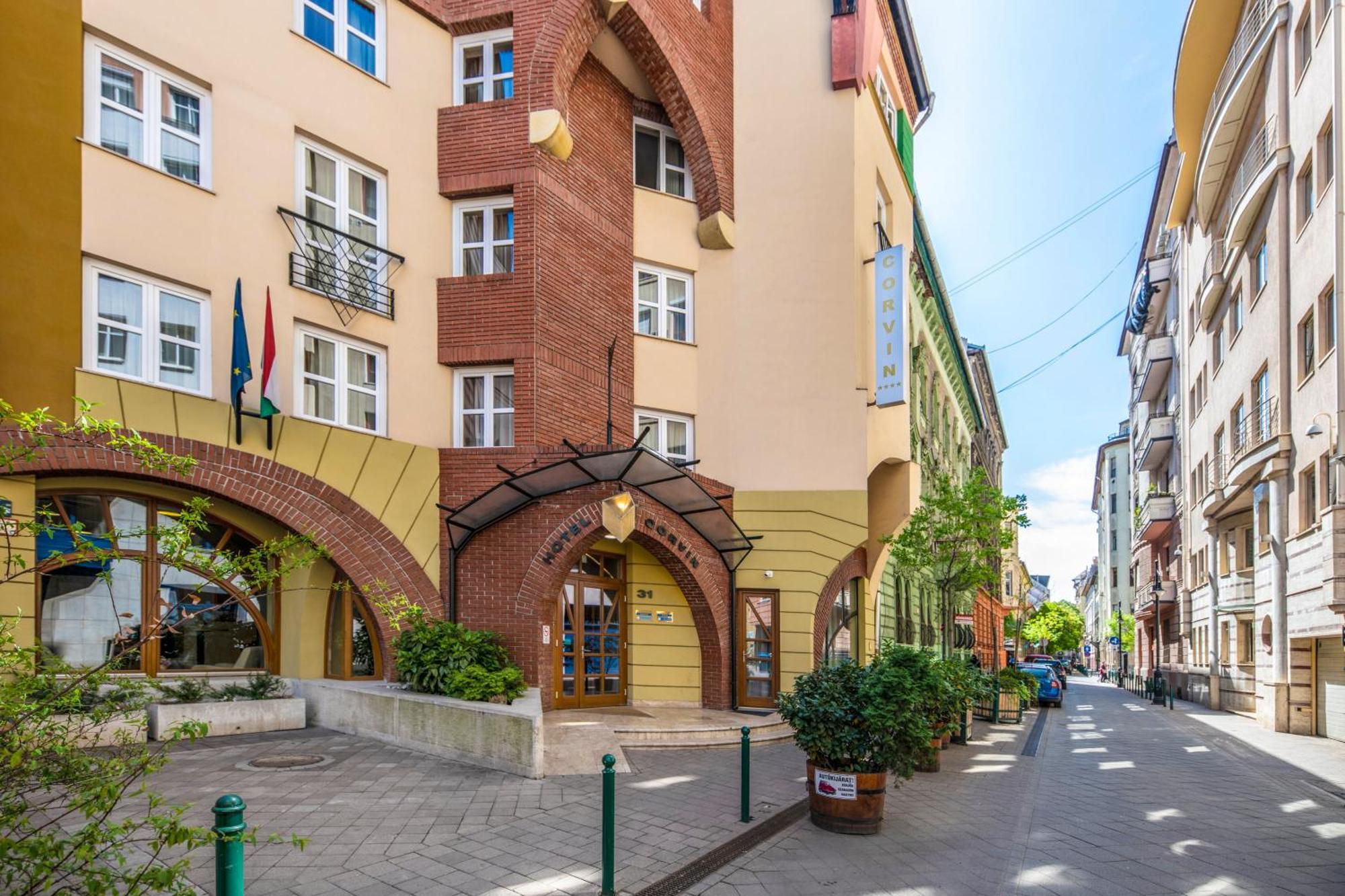Corvin Hotel Budapest Residence Exteriör bild