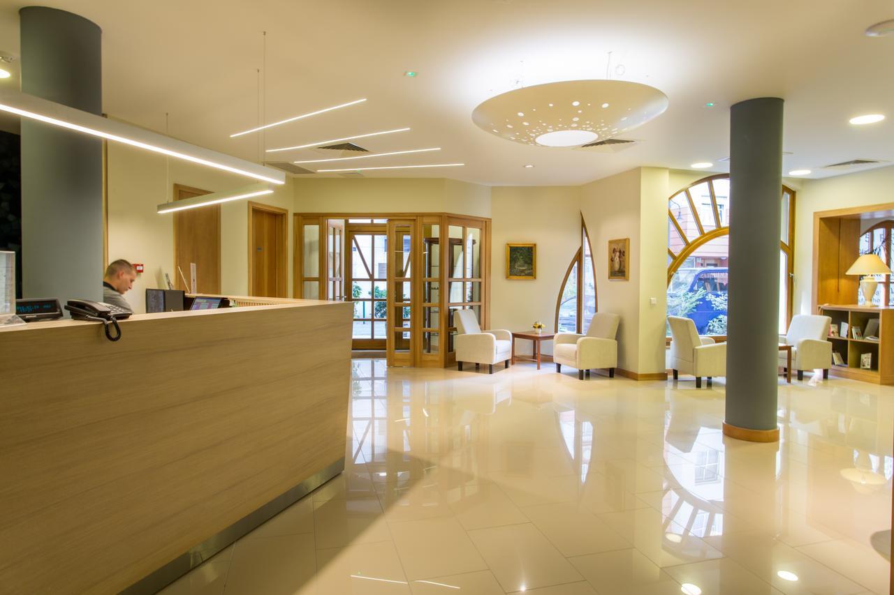 Corvin Hotel Budapest Residence Exteriör bild